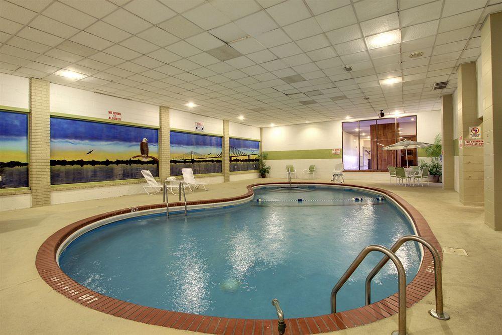 Eagle'S Nest Hotel & Conference Center Quincy Εξωτερικό φωτογραφία